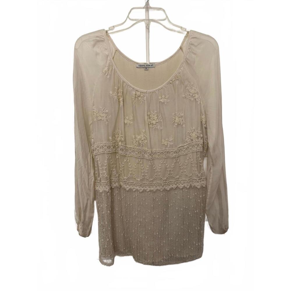 Tempo Paris Women’s embroidered blouse‎ size Medium